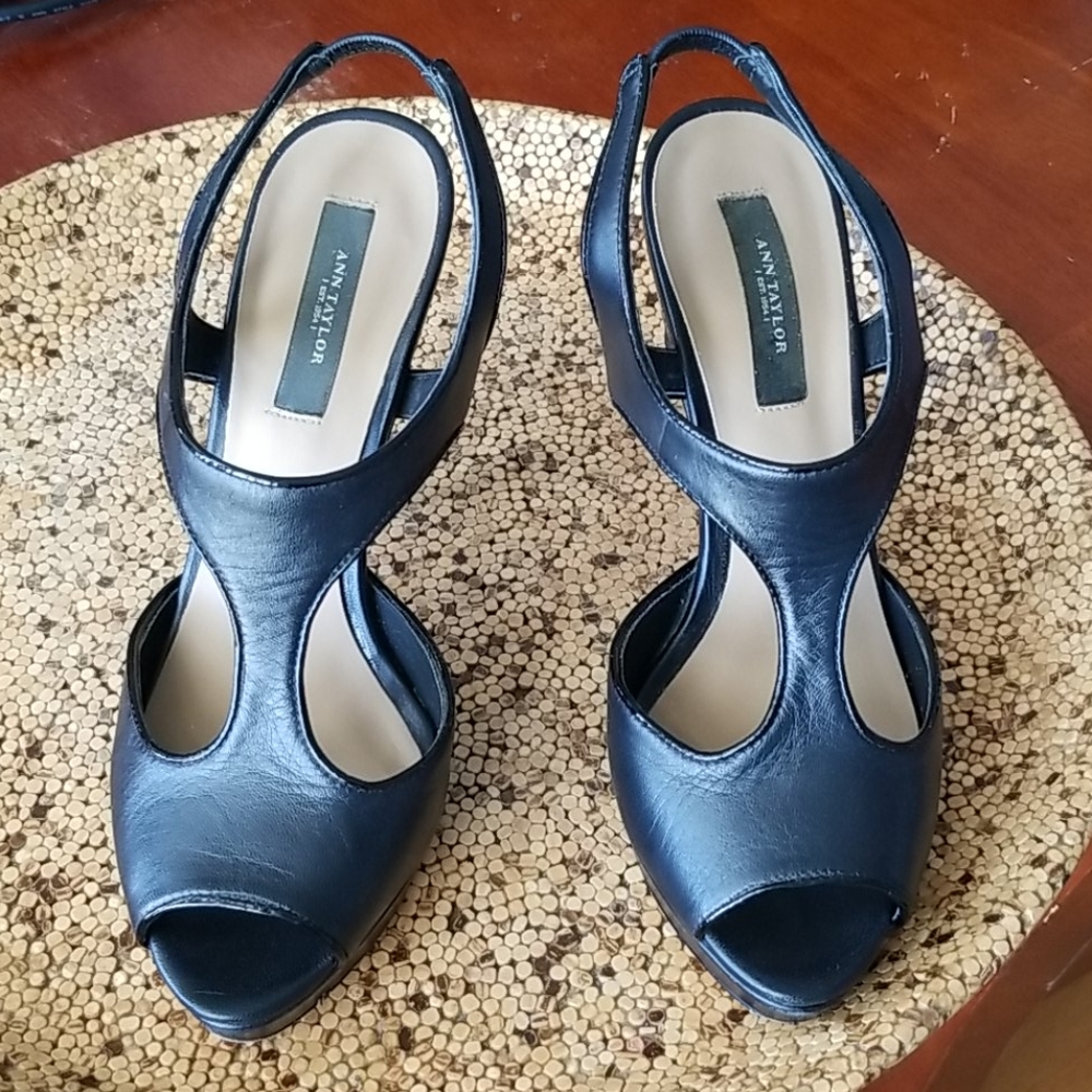 Ann Taylor Black Platforms 7.5